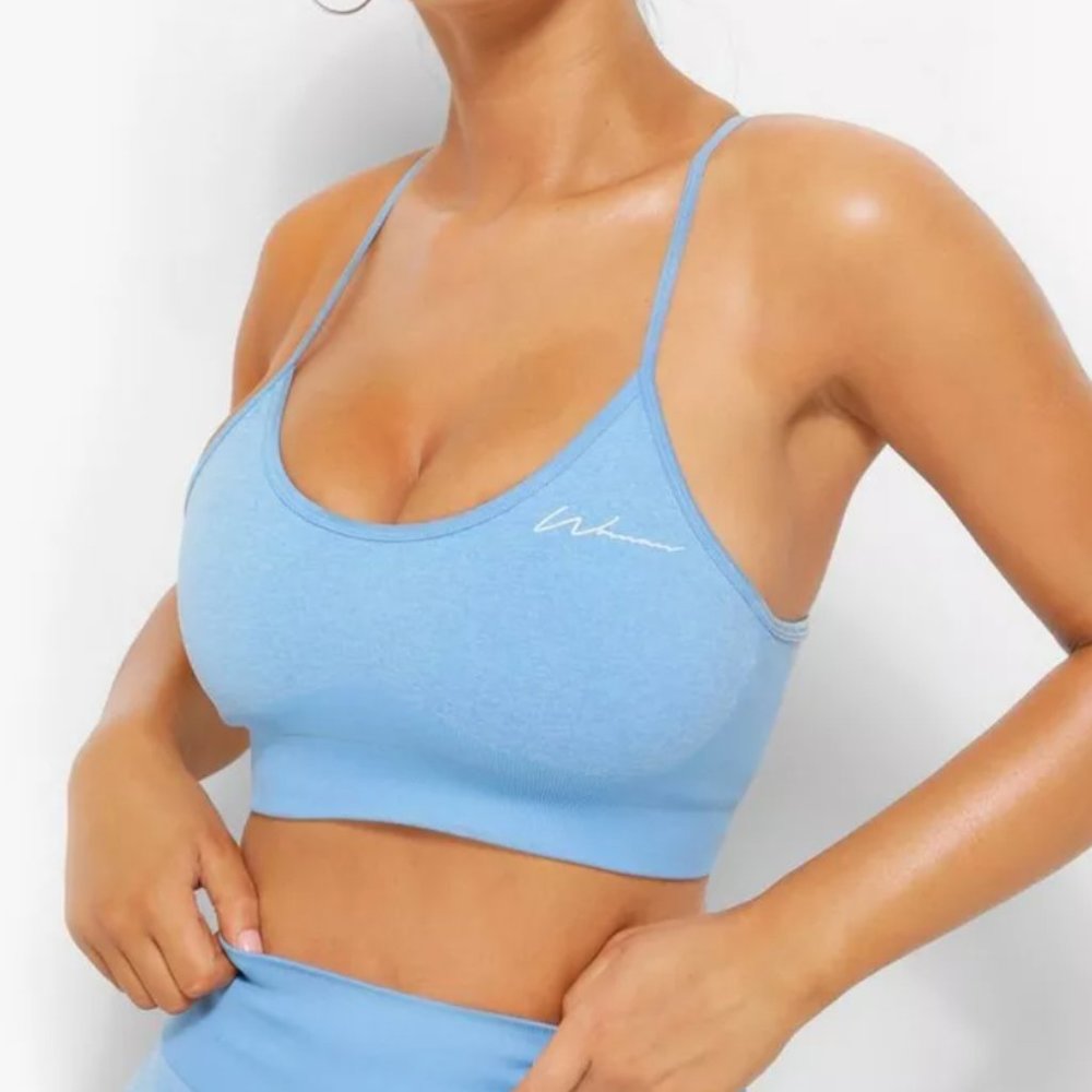 BOOHOO Fit Seamfree Contrast Sports Bra, Sky Blue Color, Size M
